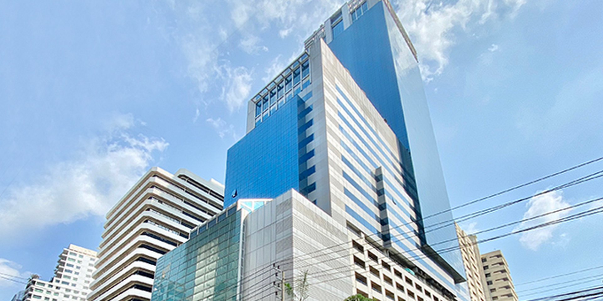 อาคารสํานักงานให้เช่า ออฟฟิศให้เช่า สุขุมวิท อโศก  อาคารจีเอ็มเอ็ม แกรมมี่ เพลส Gmm Grammy Place 